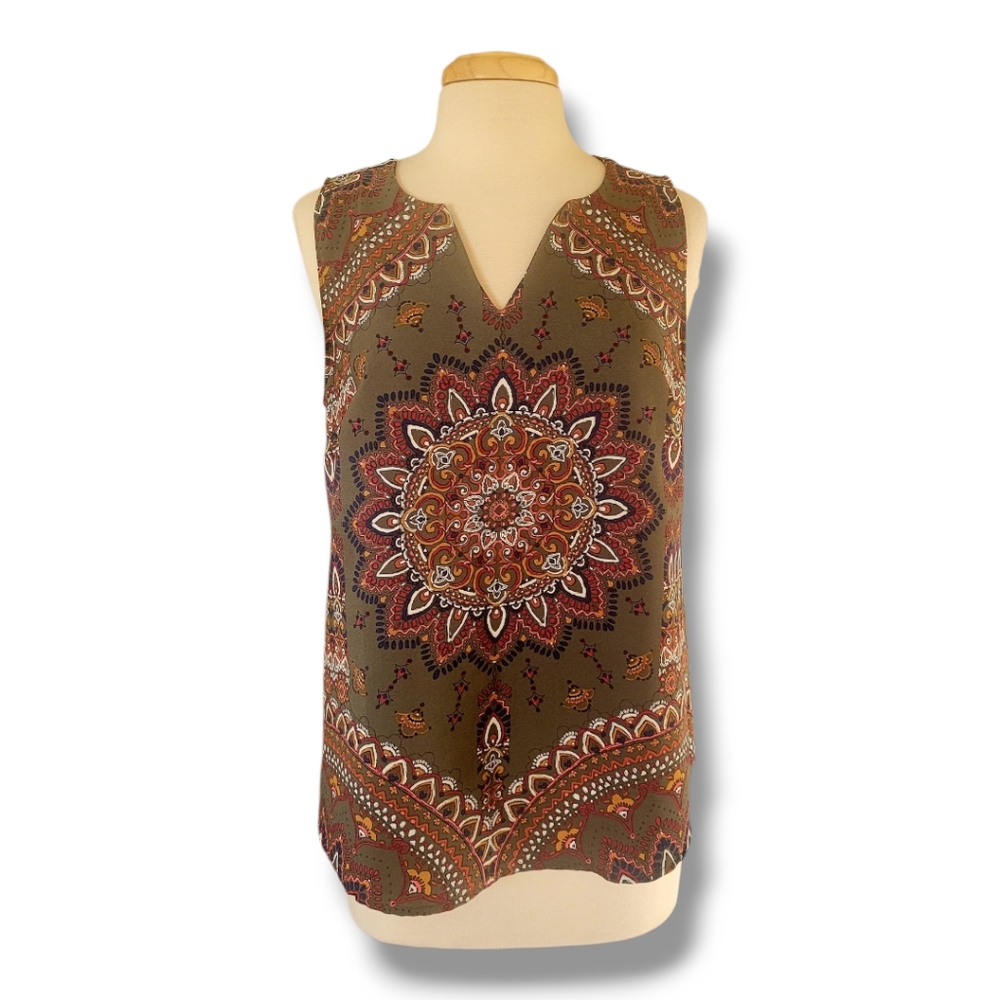 Verse V-Notch Neck Sleeveless Blouse. Size M